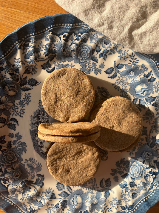 Biscuit façon « Prince » au sarrasin, chocolat noir et cannelle